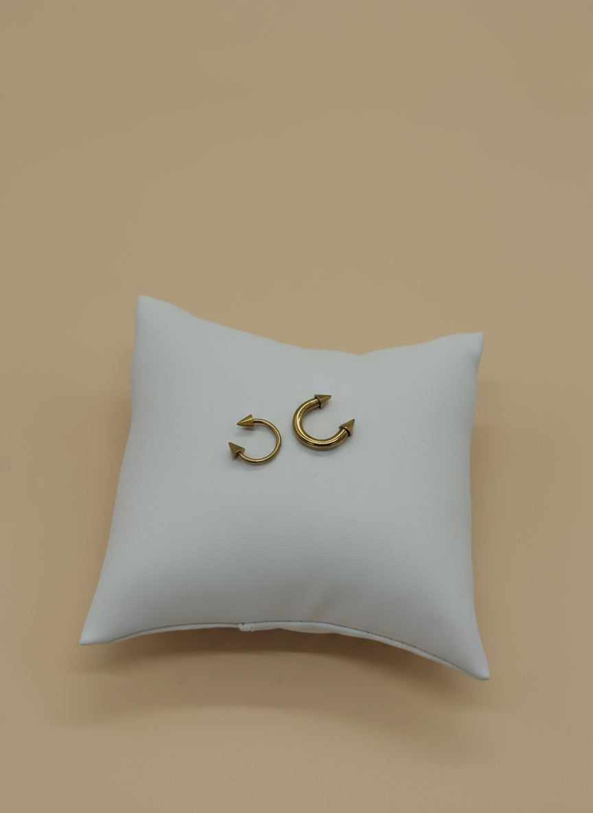 Gold Chrome Horseshoe Piercing – Medium (Cone Ends)