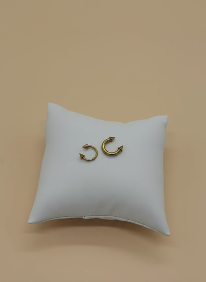 Gold Chrome Horseshoe Piercing – Medium (Cone Ends)